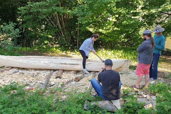 Building an expanded dugout boat at Saarisoo Farm