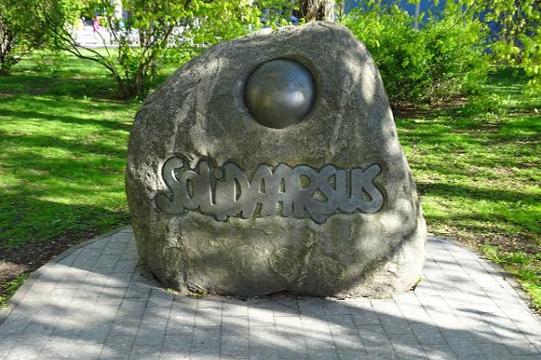 Solidarity Stone & Chopin Bench