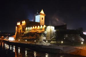 Öö Narva linnuses