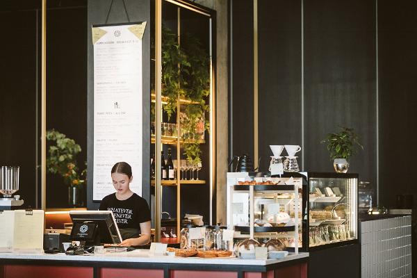 Fotografiska Café & Hinterhof (Kohvik & Tagahoov)