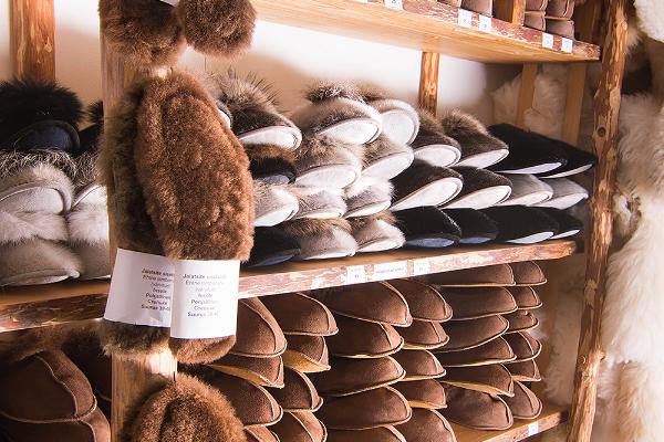 Saare Hobu handicraft shop, wide selection of slippers