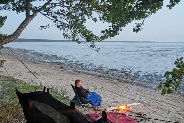 Spending the night in a tree tent in the beautiful places of Pärnu County