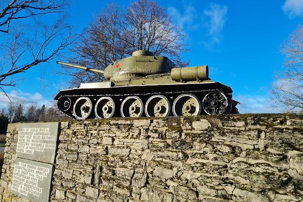 Monument Panzer T-34