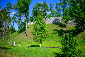 Ruinen der Ordensburg Helme