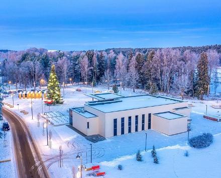 Puhka Kihnus ("Semestra på Kynö") erbjuder: lastbil och guidad tur på Kynö