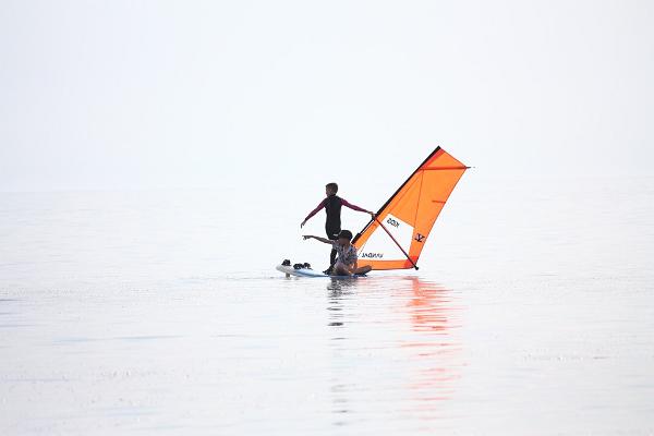 Surfhunt, Windsurfschulungen, Surflehre - viel Freude von Wasser und Sport!