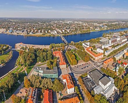Kultuurilooline jalutuskäik Tartu parkides ja kaldapealsetel