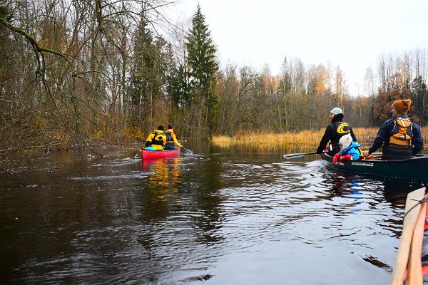 Flood at Soomaa – the local life, a hike, and a smoke sauna at Karuskose