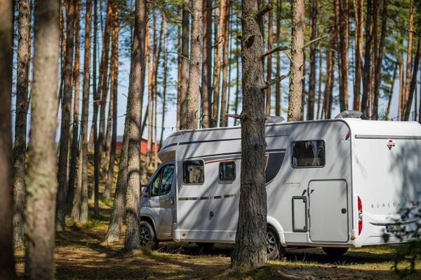 Caravani parkla Valkla Puhkekeskuses