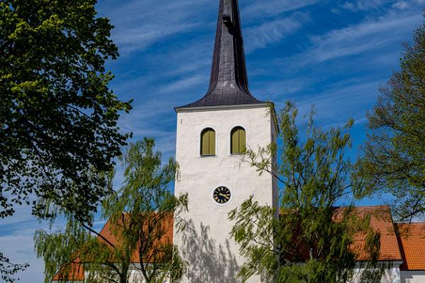 Церковь Святого Креста в Пайде