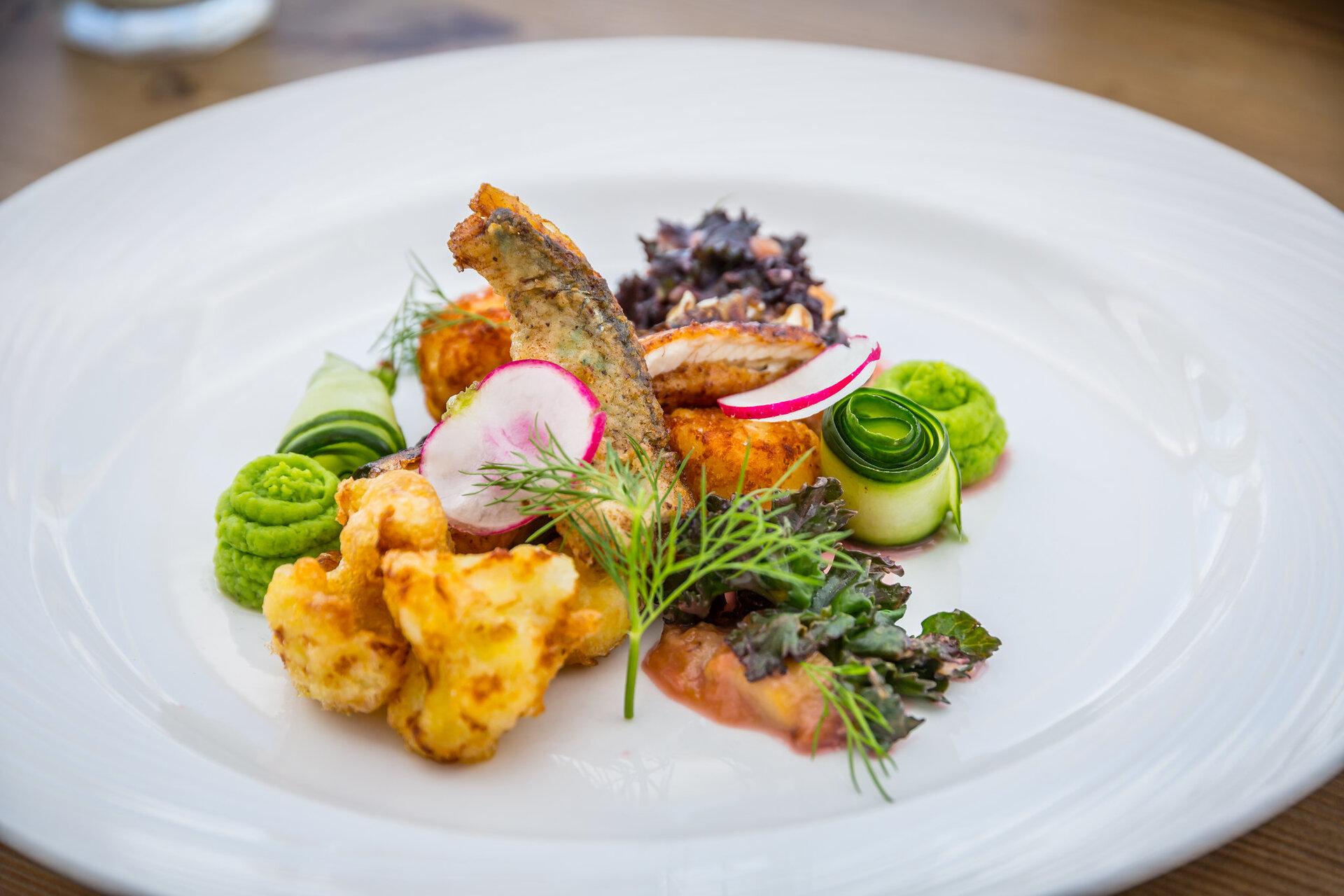 Restaurant at the Roograhu Port 