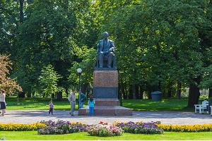 Friedrich Reinhold Kreutzwalds monument i Tallinn