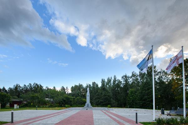 Памятник свободы в Петсеримаа