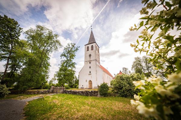 Pihalepas (Pühalepa) baznīca