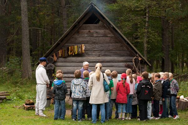 Kevadpüha ja laadapäev Eesti Vabaõhumuuseumis