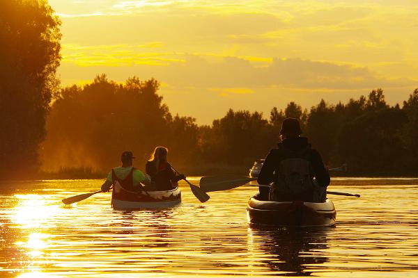 Sunset canoe trip on the Emajõgi River