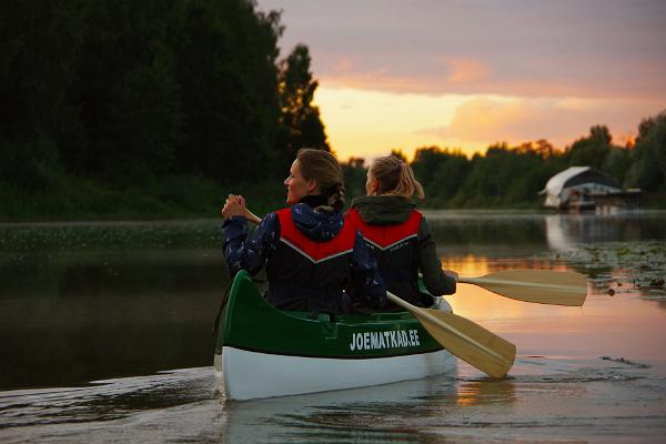 Sunset canoe trip on the Emajõgi River