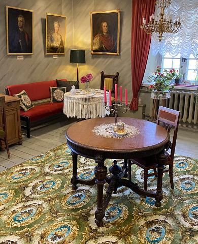 Zimmer des Gutshofs Stenbock im Museum Kolga