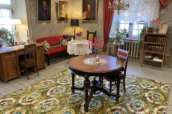 Комната в господском доме усадьбы Стенбоков в Колгаском музее