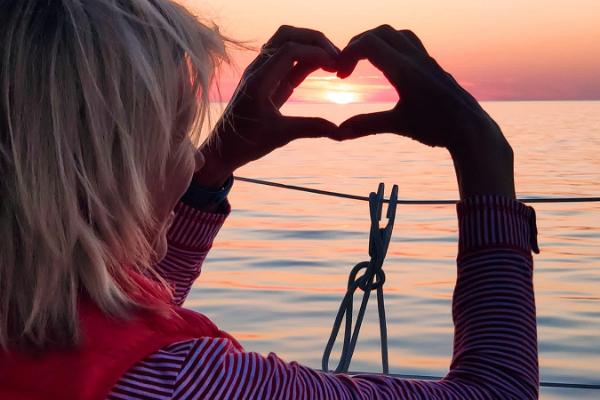 Yachting to the island of Kihnu