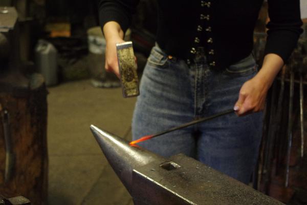 Forging a lucky horseshoe or a nail on the Sepa Farm in Rõuge 