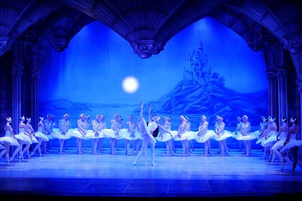 International Festival Ballet "Swan Lake"