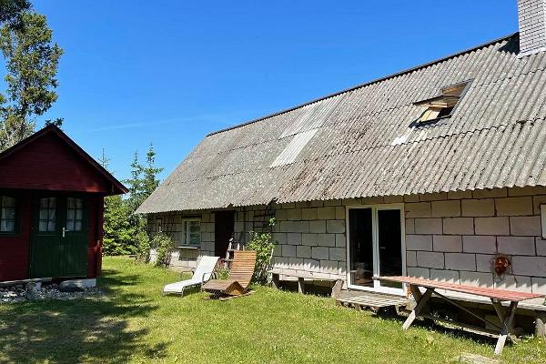 Kase household's home accommodation in Kihnu