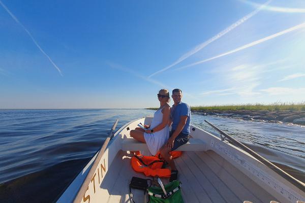 Romantic boat ride with a picnic for two along Sauga and Pärnu river