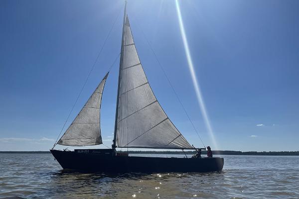 Sailing on Lake Võrtsjärv