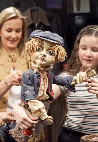 Guided tours in The Museum of Puppetry Arts