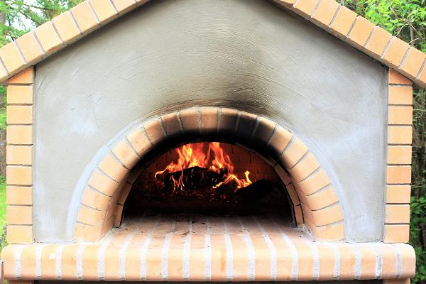 Järiste Pitsa's outdoor pizza oven