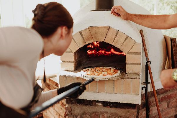 Workshop i pizzabakning på hemrestaurangen Hütt