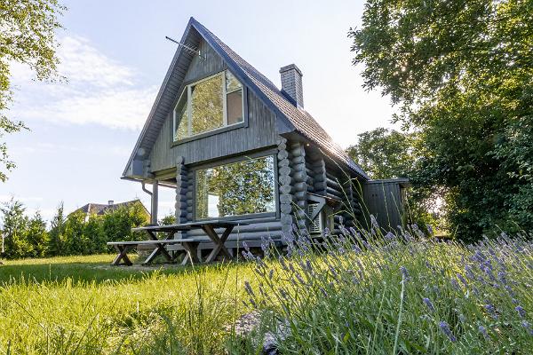 Huusi Small Sauna House