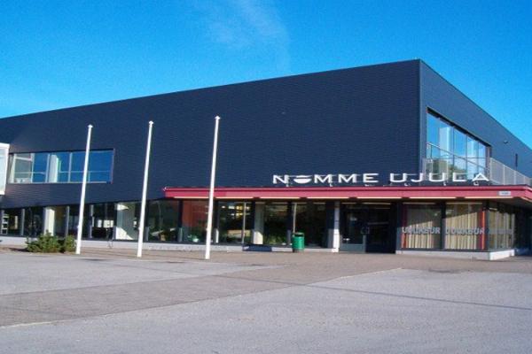 Die Schwimmhalle Nõmme