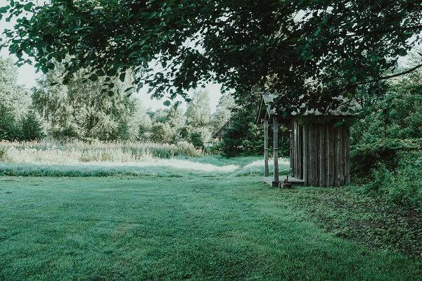 Oksa oak meadow and resting place at Soomaa