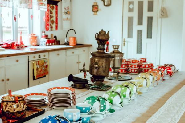 Onion Route tour - a day trip departing from Tartu: Colourful Samovar House