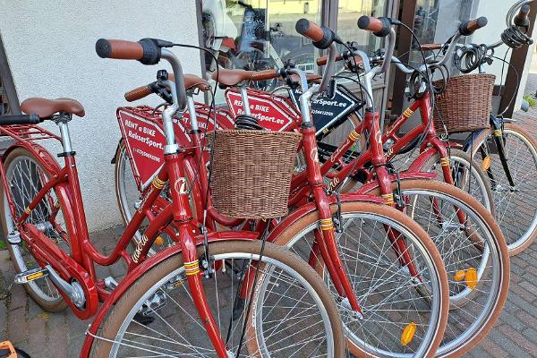 RakserSport bicycle rental in Haapsalu Old Town