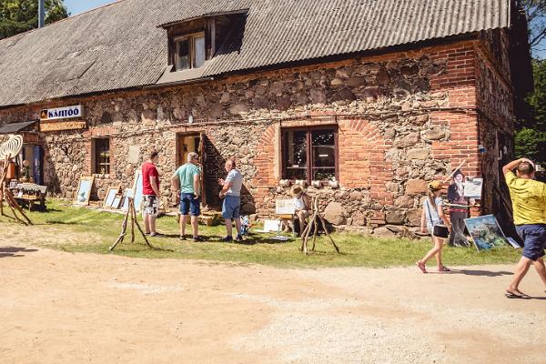 Hantverksbutiken "Magasiait" i Alatskivi