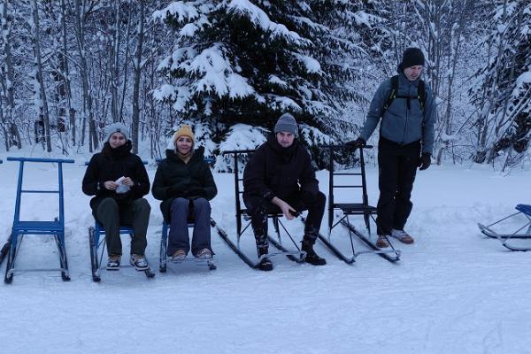 A discovery trip to the winter forest and bogs, with snowshoes or kicksleds.