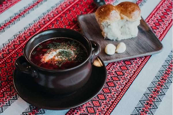 Gasthaus Hutorok mit ukrainischer Küche