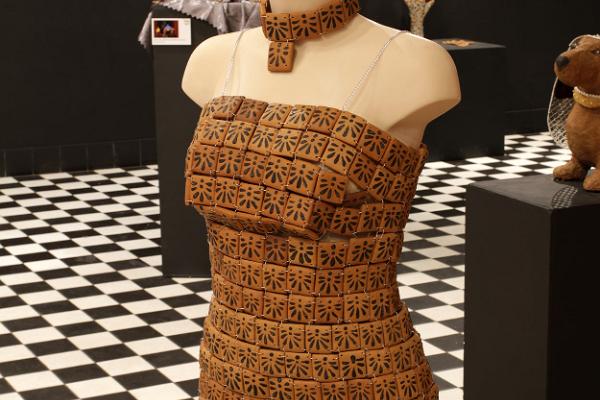 Näitus „Piparkoogimaania“, piparkoogist kleit