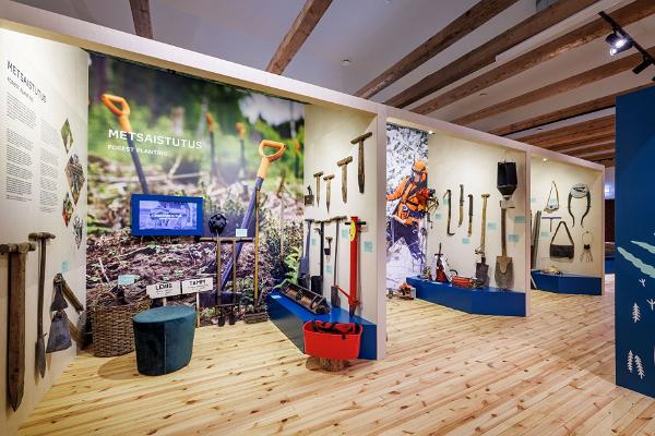 Den permanenta utställningen "En vandring genom skogen" på Sagadi Skogsmuseum