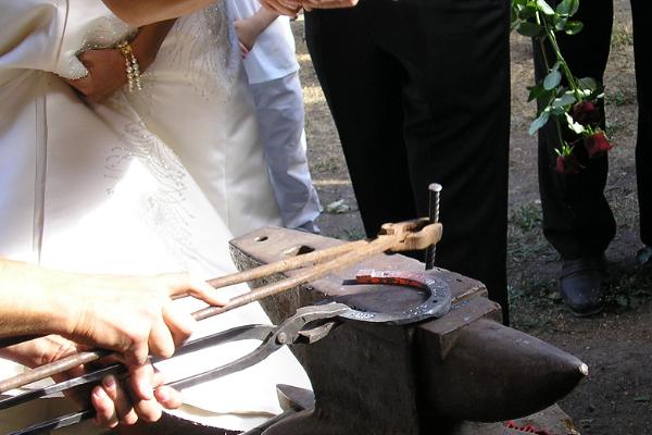 Forging a lucky horseshoe or a nail on the Sepa Farm in Rõuge 