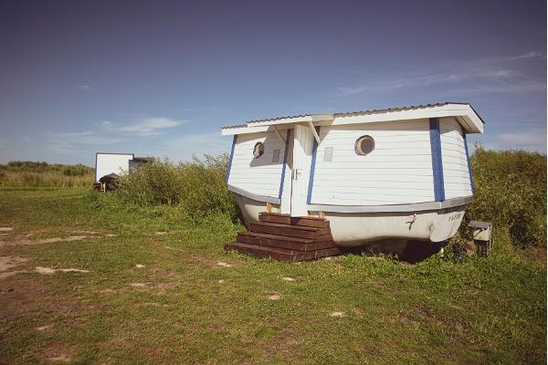 Accommodation in a boat house by Lake Peipus