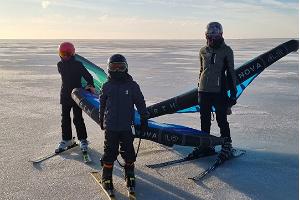 Wingsurfkurser och -uthyrning på vintern på Pärnu strand