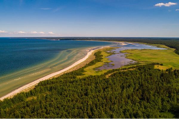 Tõrvanina beach and Camping Site