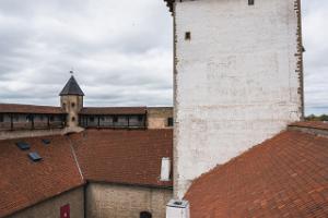 Narva Linnuse siseõue vaade välisrõdult