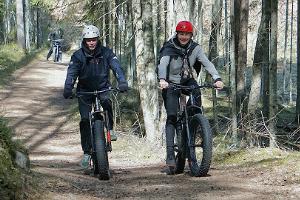 Taevaskoda on electric bicycles – tour of Ahja Primeval Valley Reserve