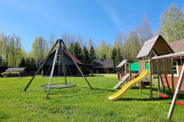 Alatskivi Holiday Farm, swing, children's playground