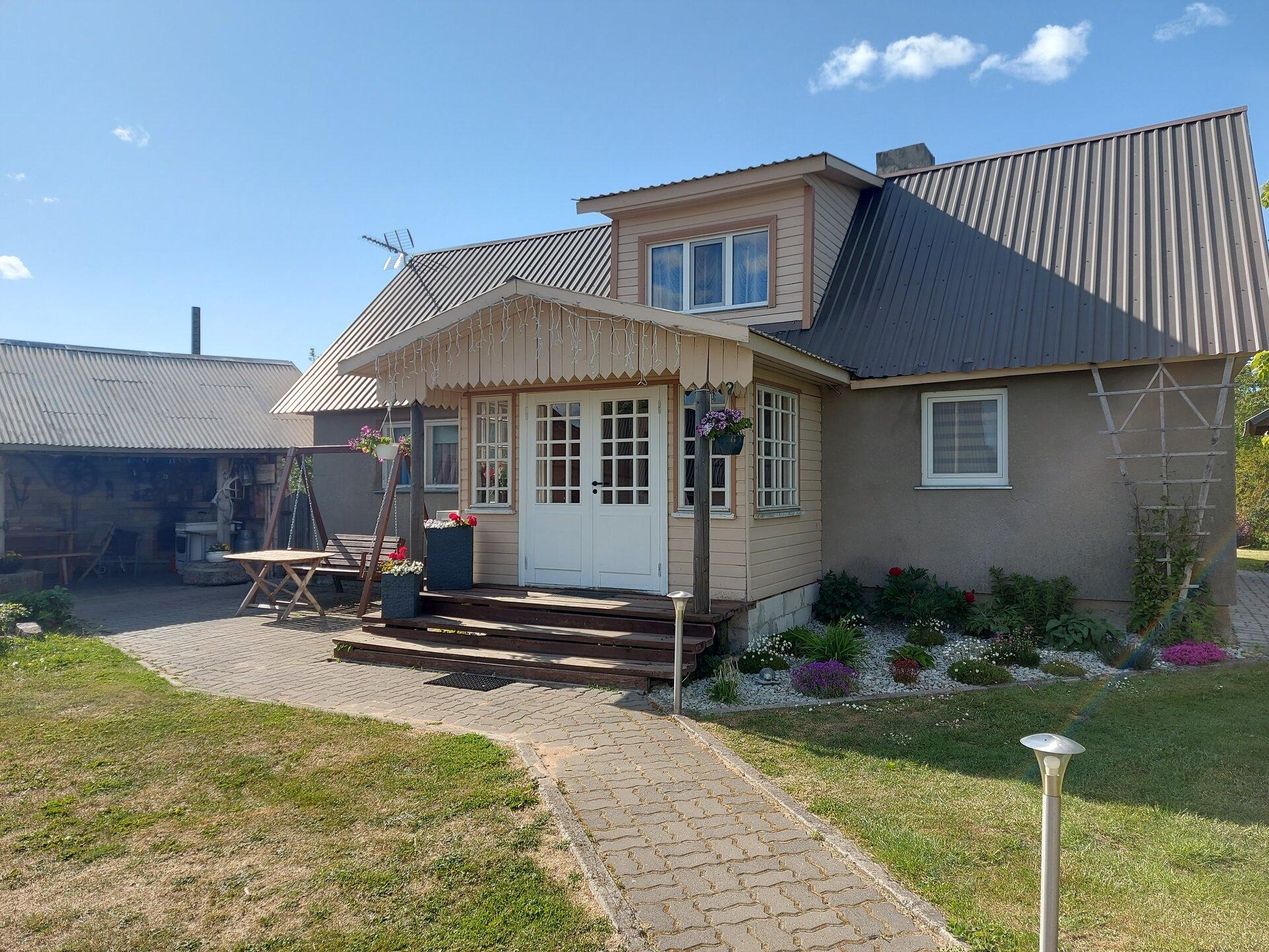 Adu-Jaani Guesthouse